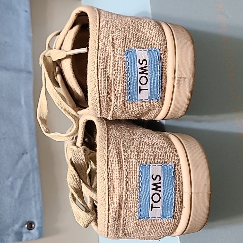 🧡 Toms Boys size 1 Burlap shoes, tan - Picture 3 of 7